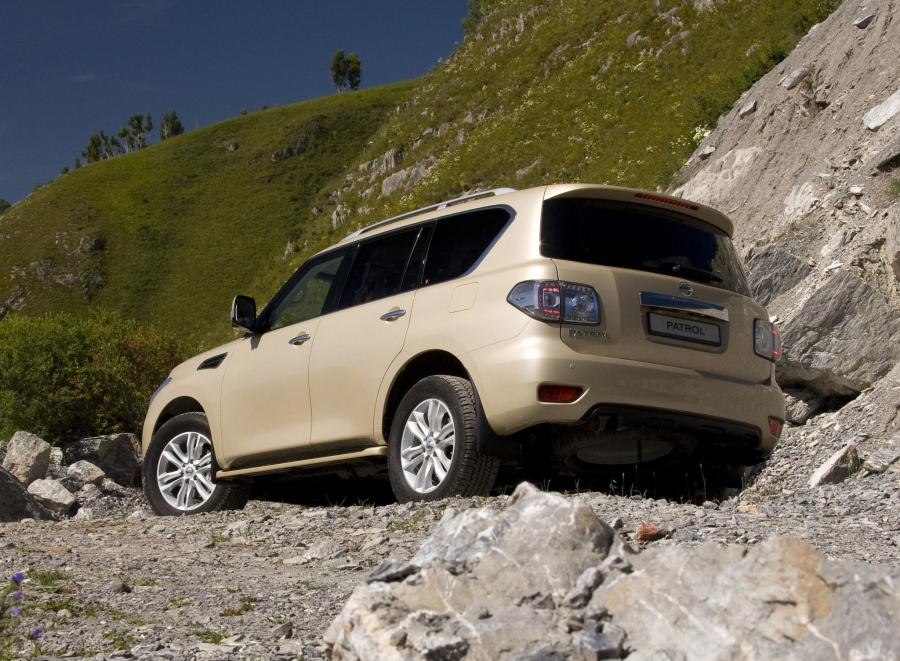  Nissan Patrol 2010 года  (фото 13 из 118)